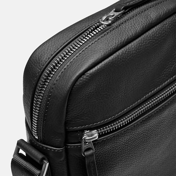 Мъжка чанта Tuckerman Crossbody Bag in Black TB0A6MU5001 04